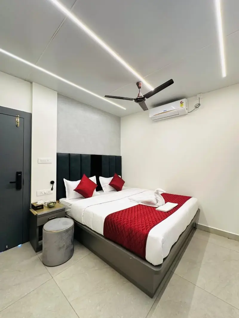 Medium Balcony Room